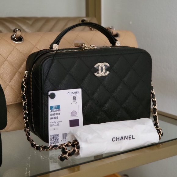 CHANEL Handbags - ❌️SOLD❌️22P chanel vanity case